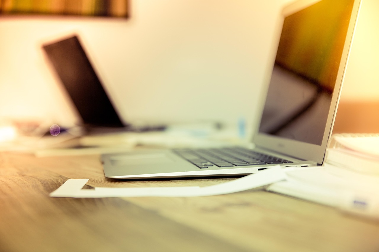 Diapers, Driving & Remote Global Jobs: Finding Work-Life Balance as a Single Mom